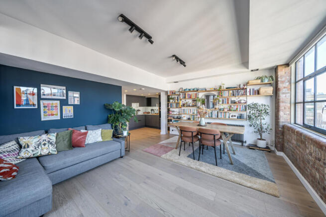 1431961-18-69bab4...