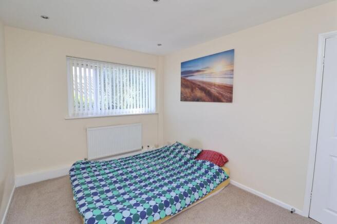 2 bed Flat for sale Image 8