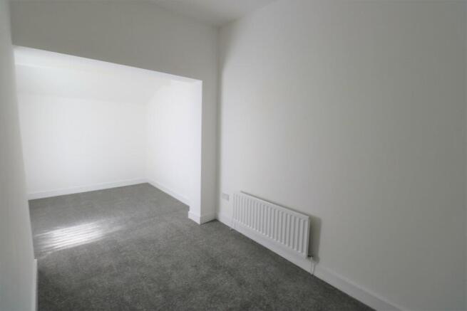 2 bed Terraced to rent Image 7