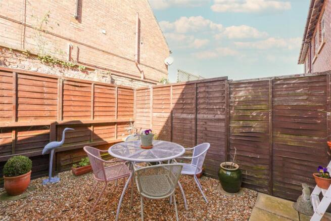 2 bed Terraced for sale Image 5