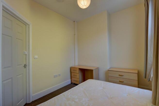 8 DeMontfort Road Bedroom 3
