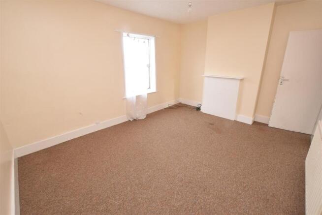 Bedroom 1.JPG
