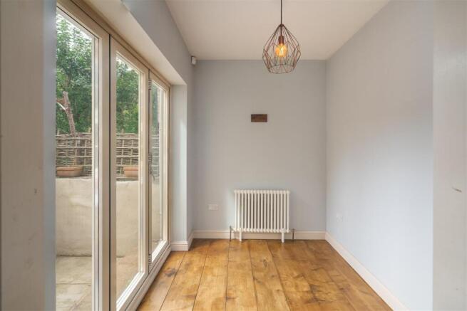 3 bed Terraced for sale Image 6