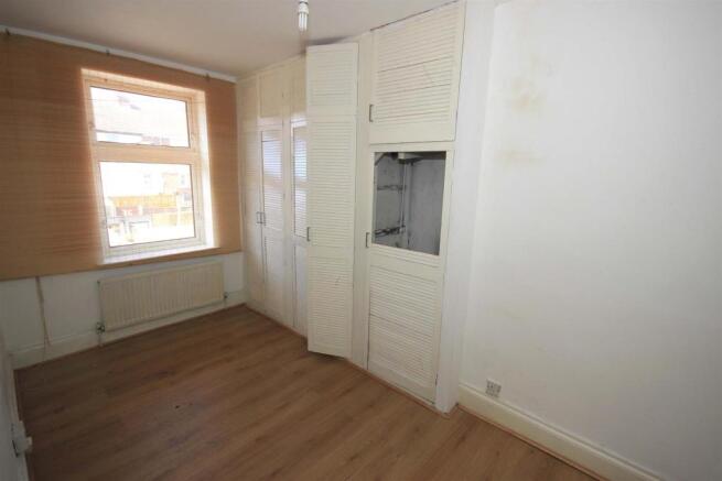 BEDROOM 2