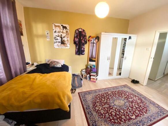 2 bed flat to rent City Road, Roath, Cardiff CF24
