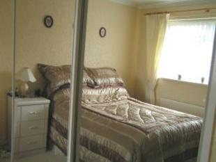 BEDROOM 2 (REAR)