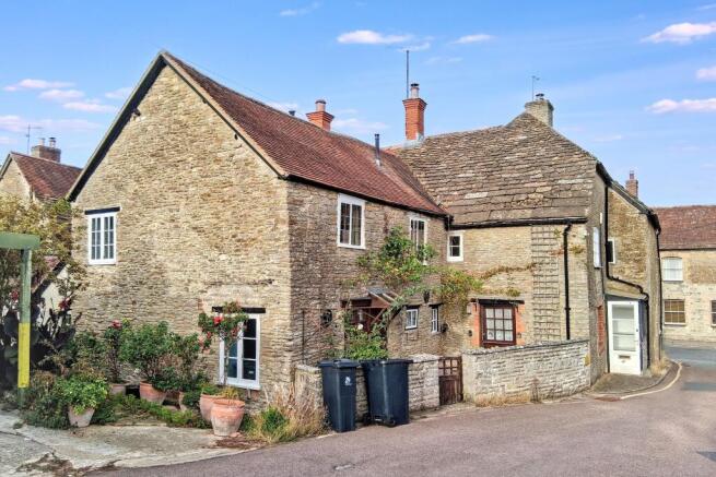 Silk Hay, High Street, Stalbridge, Sturminster Newton, Dorset, DT10 2LH