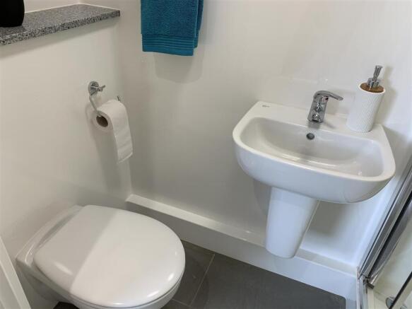 Bright and modern spotless bathroom suite...