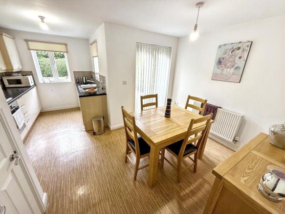 3 bed Detached for sale Image 4