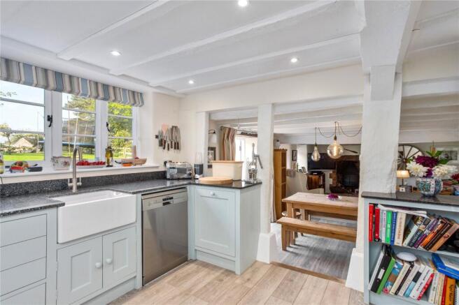 High Street, Little Bedwyn, Marlborough, Wiltshire, SN8 photo 4