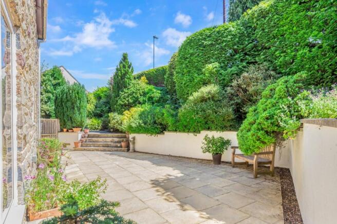 4 bed Detached for sale Image 5