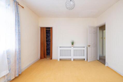 Stuart Street, Redfield