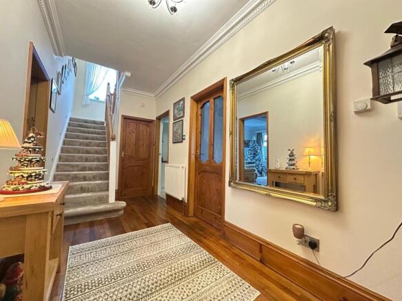 4 bed House for sale Image 5