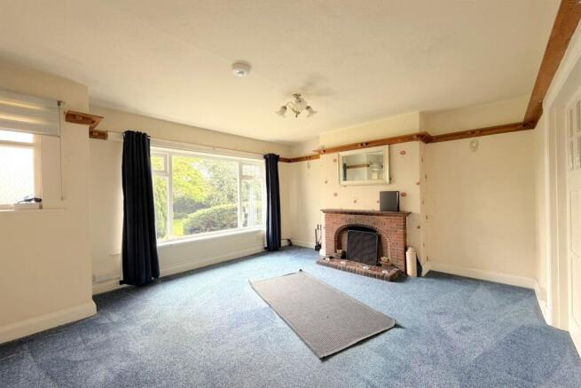 5 bed Detached for sale Image 9