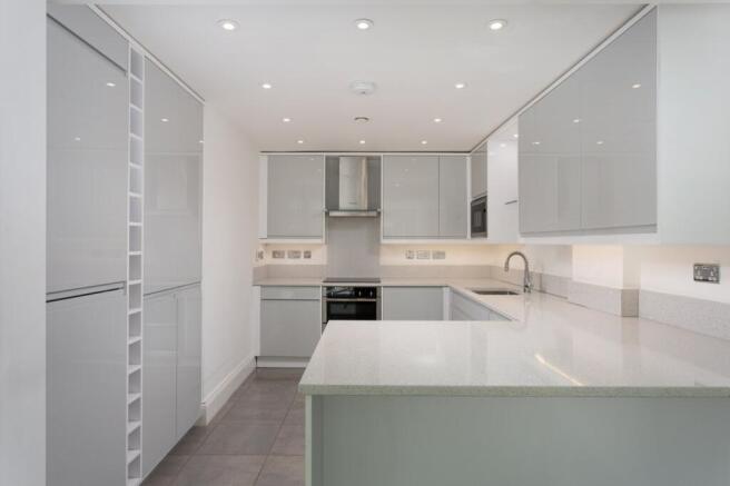 2 bed Apartment for sale Image 5