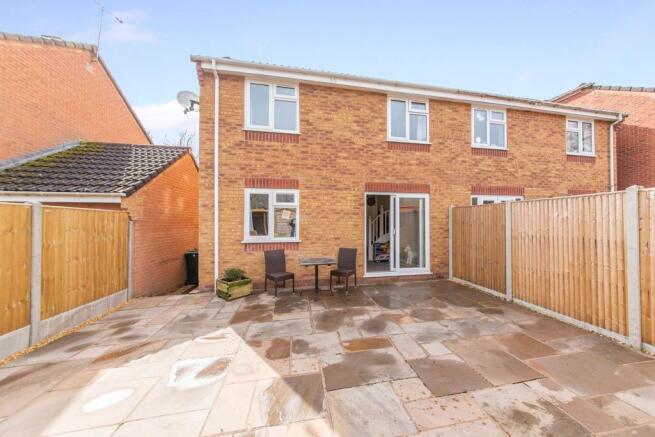 7 Baker Close LOW RES-24.jpg