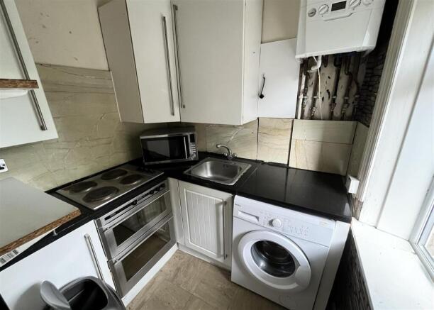 3 bed Terraced for sale Image 6