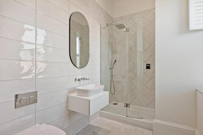 2 bed Apartment for sale Image 7