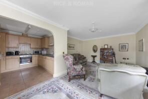 61, The Firs, Firs Close, Claygate, Esher KT10 0NW