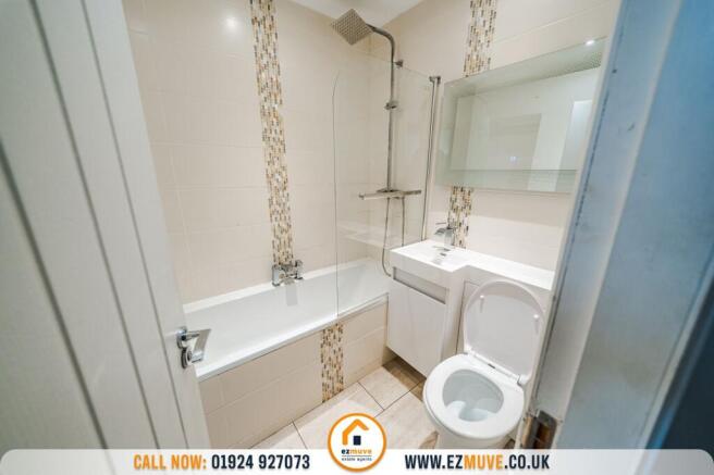 3 bed Terraced to rent Image 5
