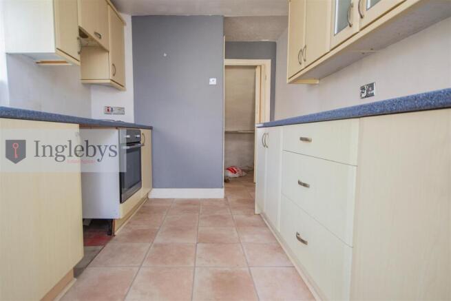 3 bed Terraced to rent Image 8