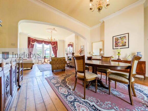 7 bed Town House for sale Image 10