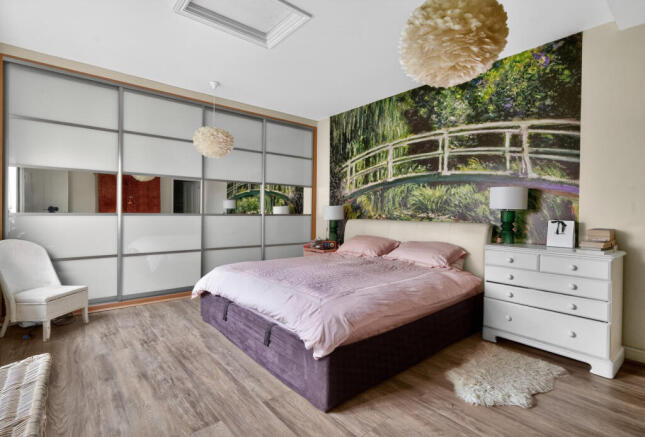 1436960-13-69c6bd...