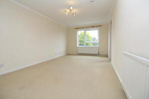 Flat 4, 53a Sycamore House, Lennard Road, London SE20 7PQ