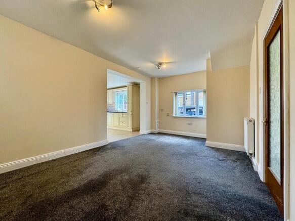 Queenborough Road, Southminster photo 4