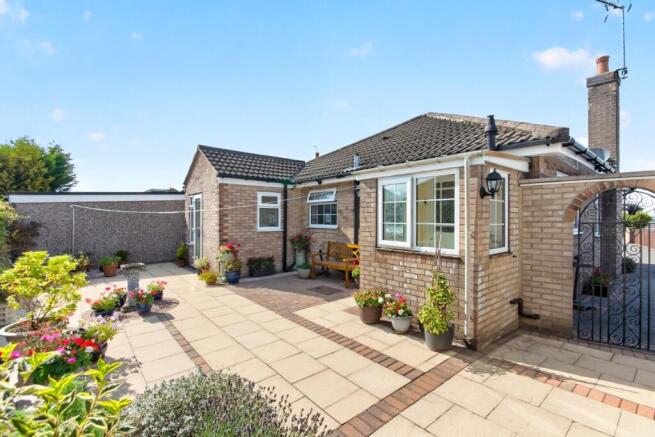 3 bed Detached Bungalow for sale Image 12
