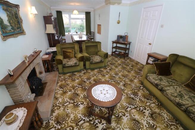 Lounge / Dining Room