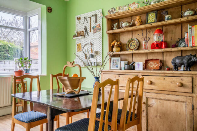 3 bed Semi-Detached for sale Image 6