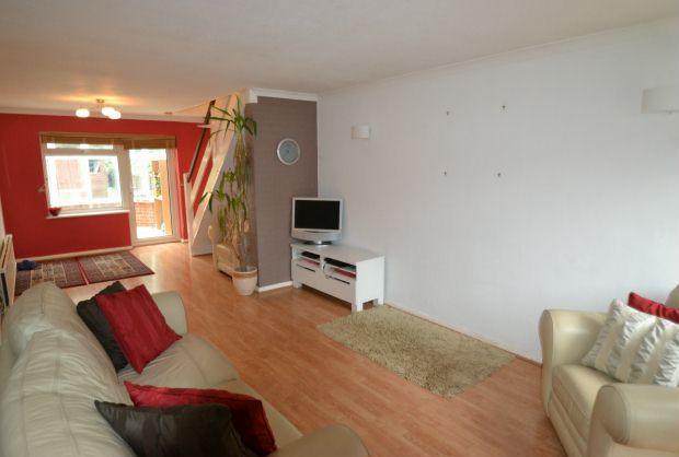 Sitting/dining room