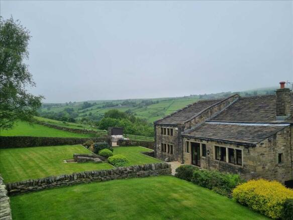 4 bedroom Terraced for rent