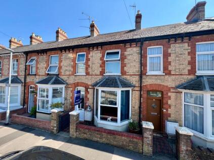 Stephen Street, Taunton - NO onward chain!!