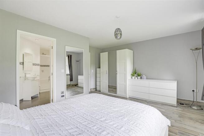 4544HoldenCopley.jpg