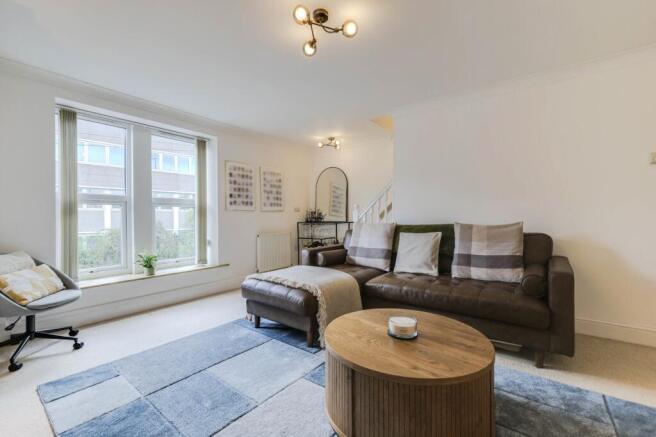 2 bed Flat for sale Image 5