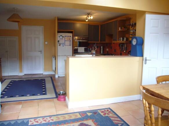 Garden Room to Kitc.