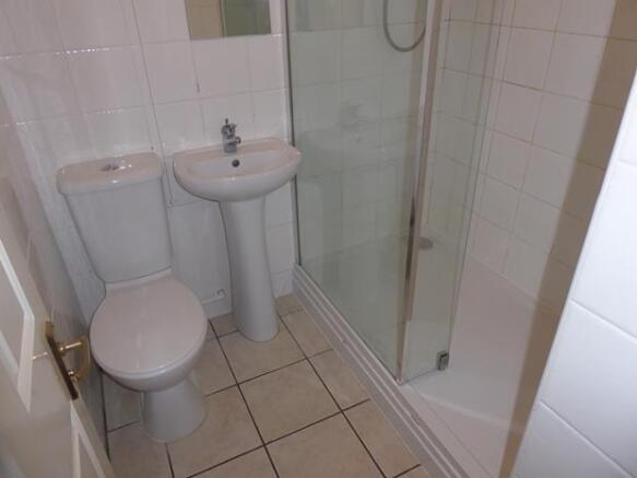 58 Victoria Court Bathroom