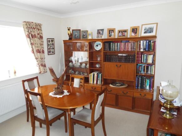 Bedroom 3 (Dining Ro