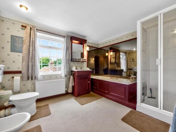 4 bed Terraced for sale Image 11