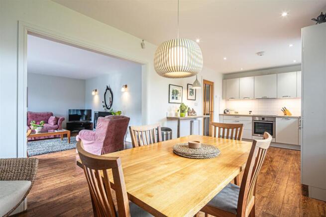 Dining kitchen