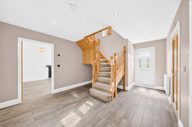 5 bed House for sale Image 5