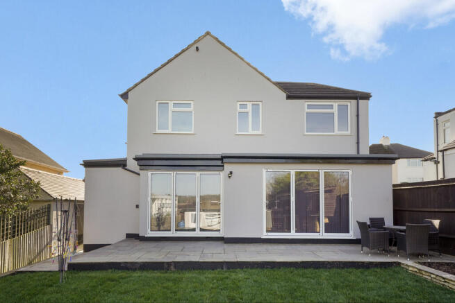 6 Colchester Road...