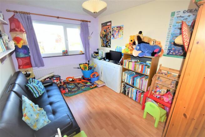 27 Birkdale Road Bed2.JPG