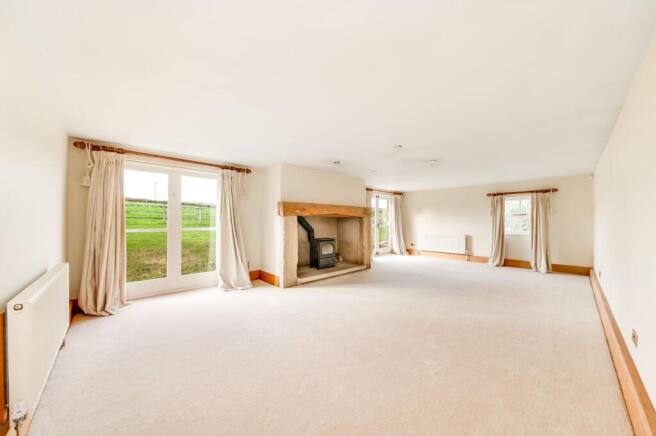 4 bed Detached for sale Image 10