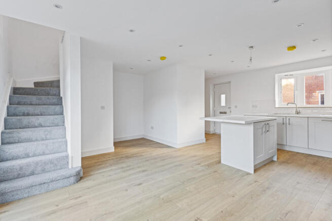 2 bed Semi-Detached for sale Image 5