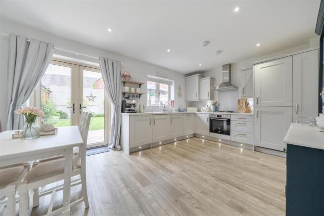 3 Greenfield Avenue, Lutterworth