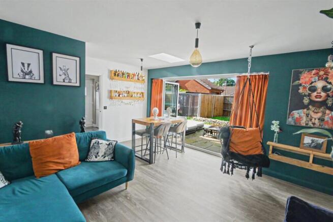 Lounge 1