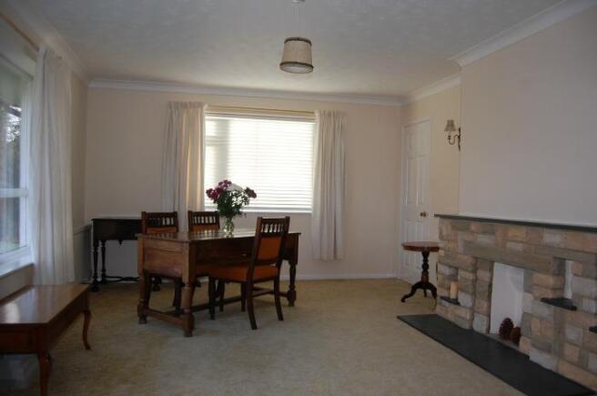 Dining/3rd Bedroom
